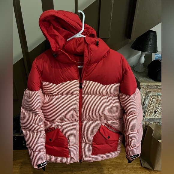 Perfect Moment striped quilted down ski jacket. - Picture 4 of 4